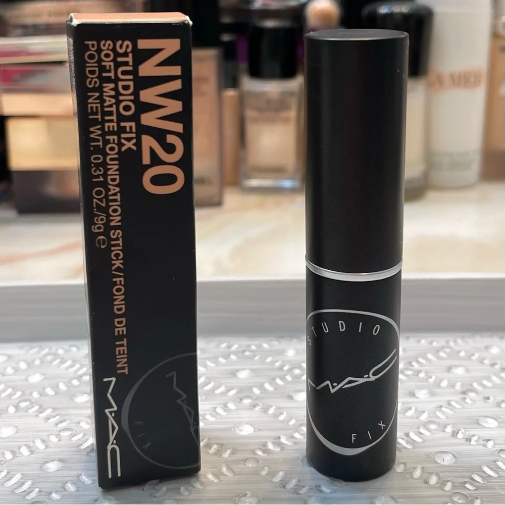 VAULTED ~ MAC ~ ‘NW20’ Studio Fix Soft Matte Foundation Stick ~ FS ~ RARE & HTF